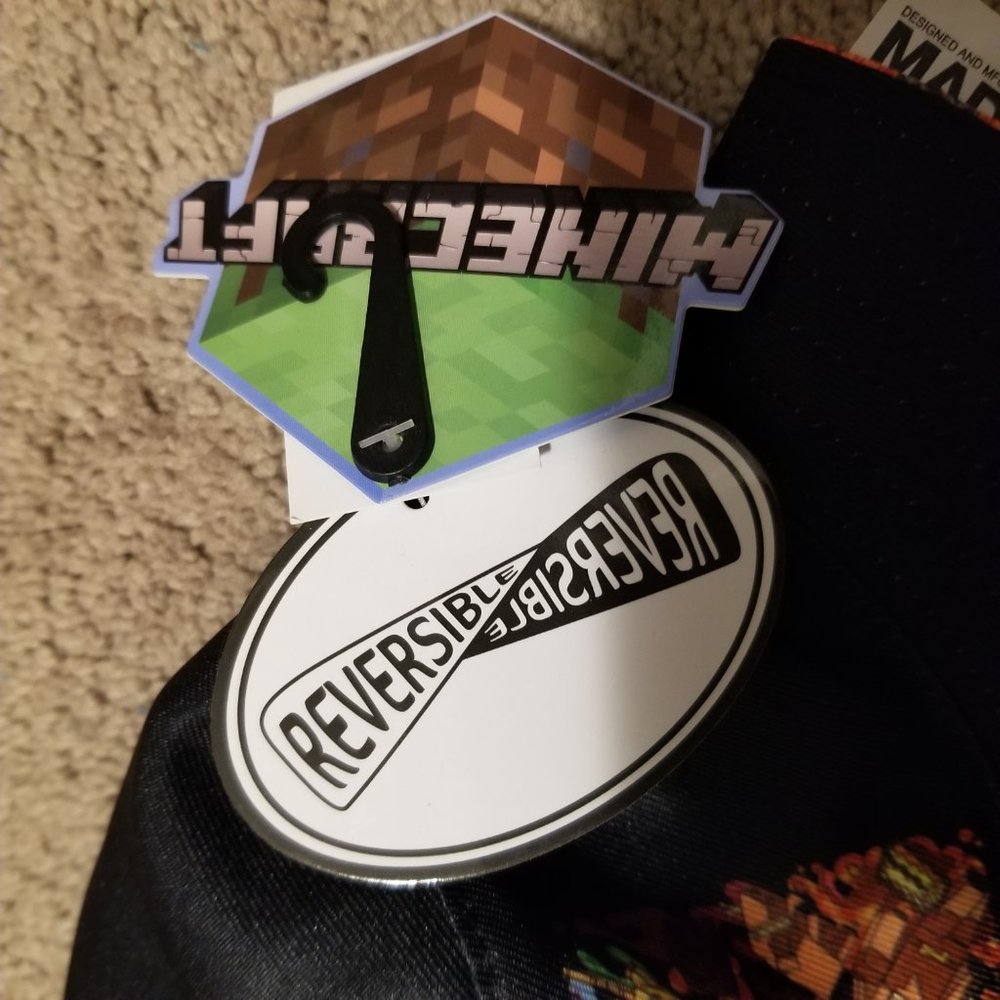 Kid's Minecraft Reversible Bucket Hat - Picture 4 of 5
